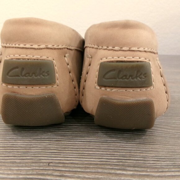 Like New Clarks Artisan Suede Leather Tan Driving Loafers with Gold Studs 9 - Picture 12 of 15